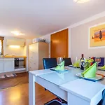 Apartment With Mountain View Apartment Piesendorf